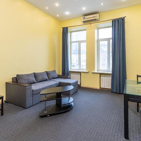 Kievacccommodation Near Gulliver 24H Self Check-In Eksteriør bilde